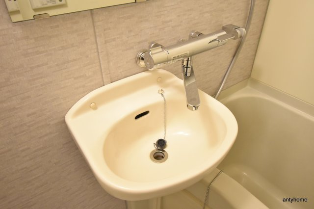 フェリーチェ江坂マンション　仲介手数料無料の洗面所