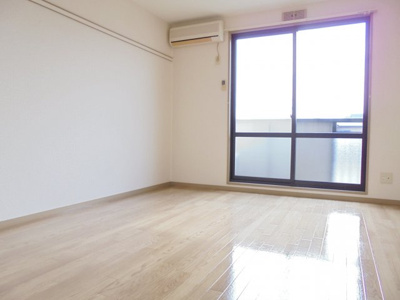 【寝室】 | ひまわりハイツ | 洋室8帖