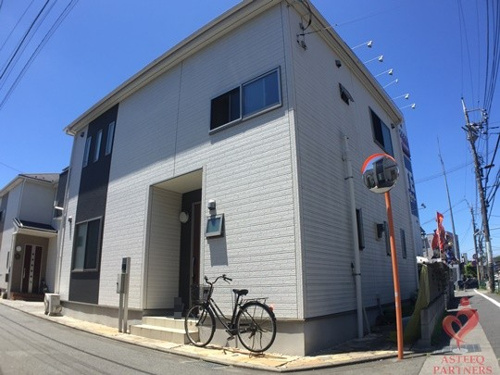 立川市砂川町１丁目 中古戸建 バルコニー 全居室6帖以上 バス トイレ別 角地 ３口以上コンロ 立川市周辺の不動産 株式会社アスティークパートナーズ