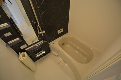 【浴室】 | ザ・レジデンスD-room守恒 | 落ち着いた空間のお風呂です
