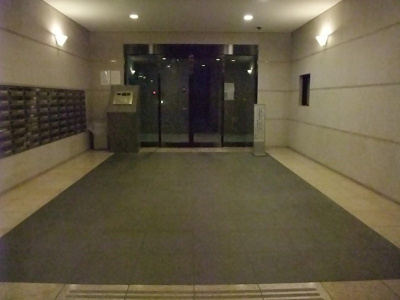 【エントランス】 | ルーブル学芸大学六番館