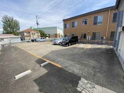 【駐車場】 | ミリオンハイツ