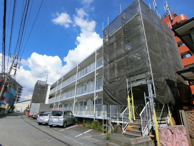 ピースパルマンションの外観