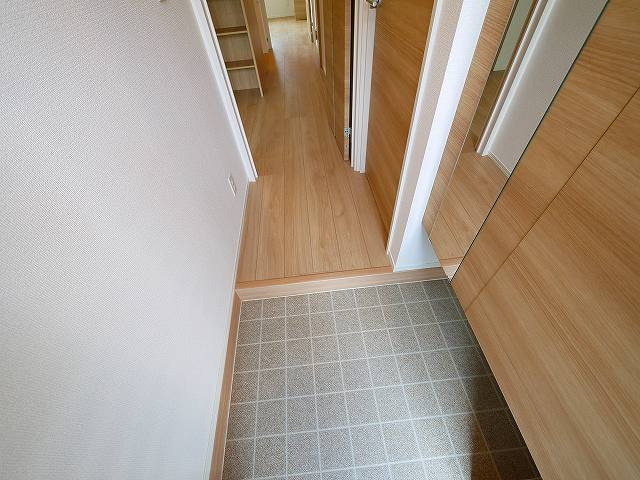 ウインドウIIの玄関|落ち着いた玄関です