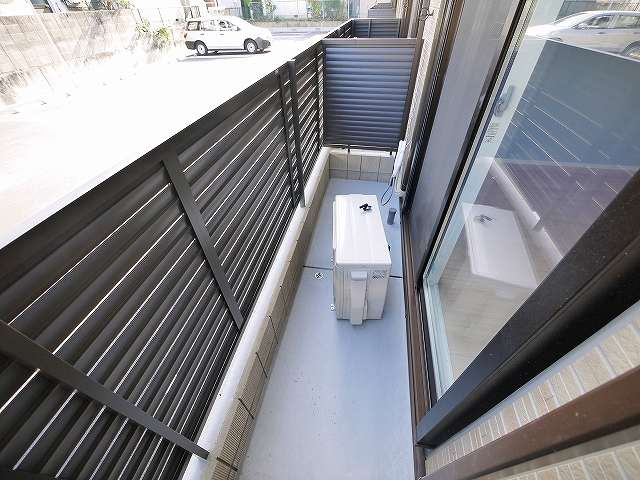 ウインドウIIのバルコニー|広々としたバルコニーです