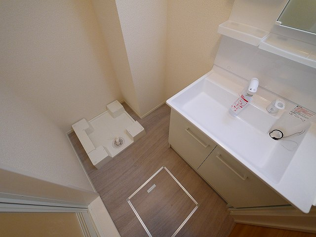 ウインドウIIの洗面所|コンパクトで使いやすい洗面所