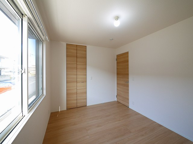 ウインドウIIの洋室|スタンダードな洋室です