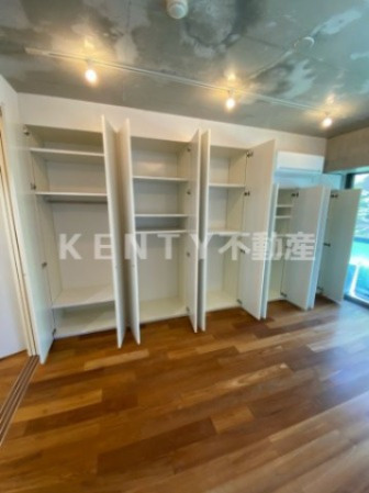 【内装】 | ル・パサージュ | 明るい色調の室内です