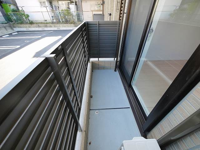ウインドウIIのバルコニー|陽当たり良好なバルコニーです