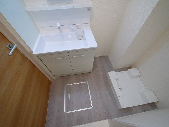 ウインドウIIの洗面所|広い洗面スペース