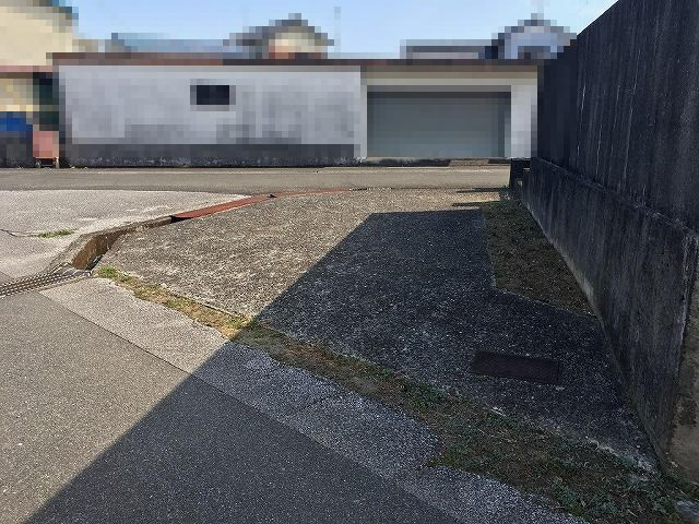 高知市長浜　中古戸建ての駐車場