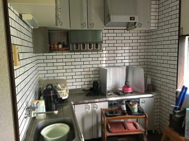 高知市長浜　中古戸建てのキッチン