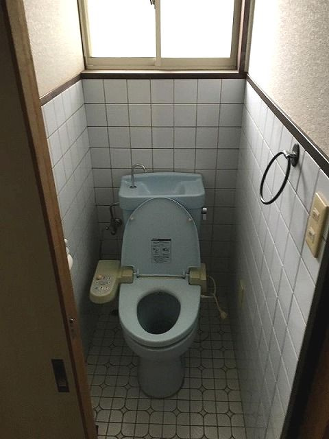 高知市長浜　中古戸建てのトイレ