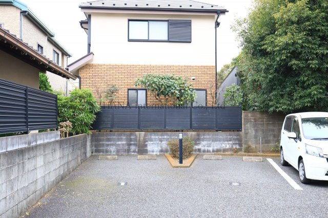 ＪＵＮＡ鵠沼の駐車場