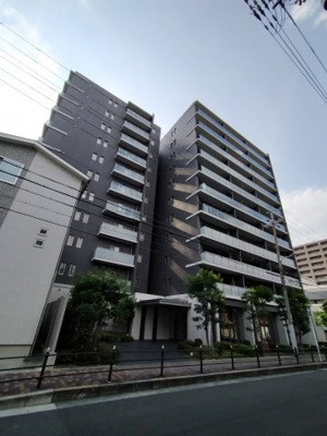 【外観】 | ブライトプレイス今福鶴見 | ◎大阪メトロ長堀鶴見緑地線『今福鶴見駅』徒歩6分！！の駅近で便利な好立地です。
◎小中学校が近くお子様の通学が安心な住環境ですね♪
◎周辺施設充実で生活至便な環境です。