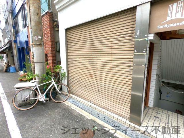 【エントランス】 | サンシステム北新地ビル
