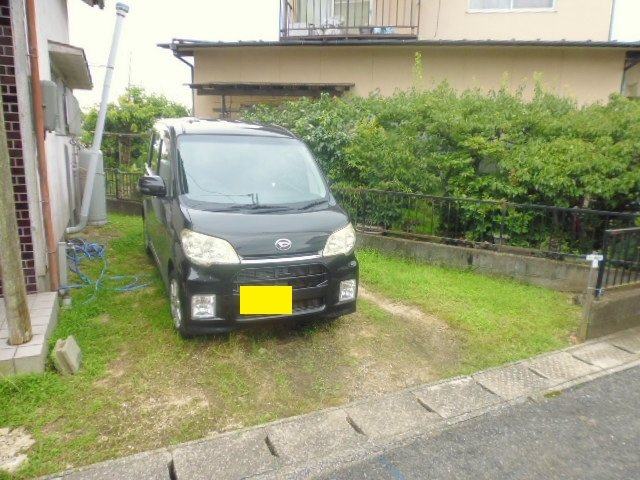 岡山市北区下足守の一戸建ての駐車場
