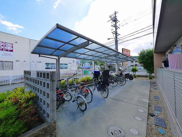 ソレイユ　ヴィラのその他共用部分|スペースに余裕のある自転車置き場