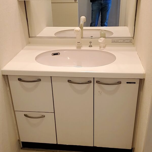 コモド御所南の洗面所