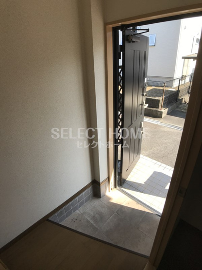 【玄関】 | ジュネスサードニックスビー | 玄関です