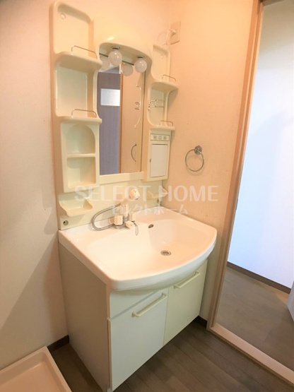 【独立洗面台】 | ジュネスサードニックスビー | 独立洗面化粧台が付いています