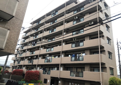 【バルコニー】 | マイキャッスル高尾　グリーンステージ | 洗濯ものもたくさん干せそうですね。
