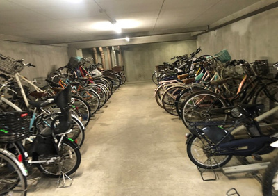 【駐輪場】 | マイキャッスル高尾　グリーンステージ | 清潔感のある印象で見る人が憧れそうですね。
