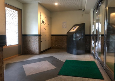 【エントランス】 | マイキャッスル高尾　グリーンステージ | 居住者との距離が縮まる住まいの顔ですね。
