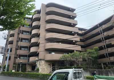 【外観】 | マイキャッスル高尾　グリーンステージ | 親しみやすい環境で暮らしを豊かにできそうです。			
