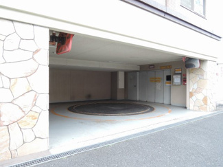 【駐車場】 | 機械式駐車場です。
