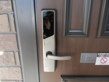 ドリームステージAの玄関|カードキー