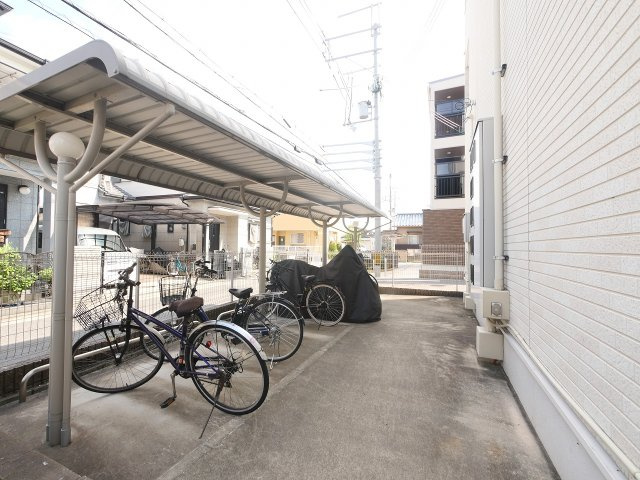 ガーデン・ヴィラ　Ａ棟のその他共用部分|自転車置き場