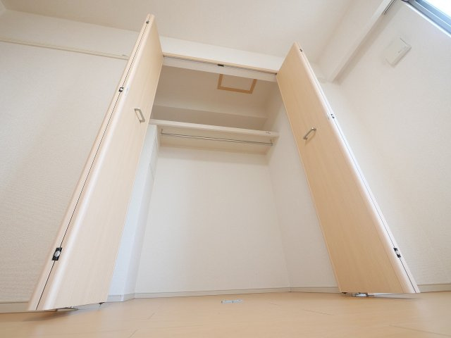 ガーデン・ヴィラ　Ａ棟の収納|大きなものも収納できそうです