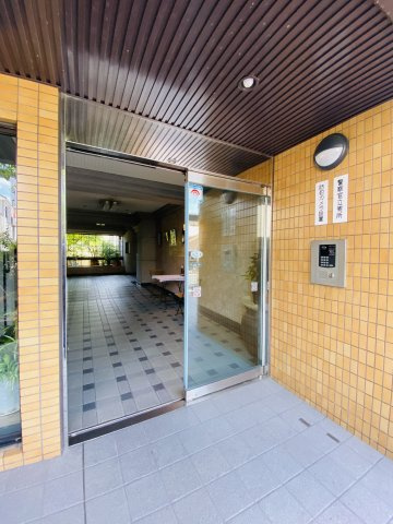 ダイアパレス二日市のエントランス