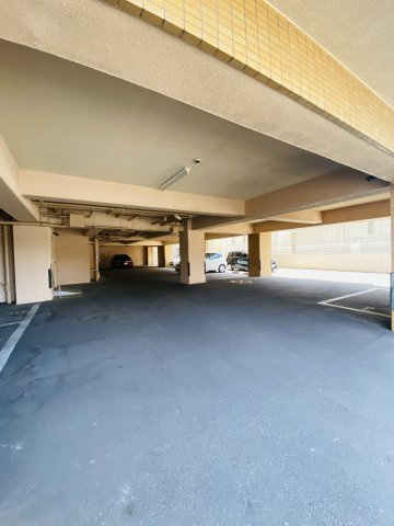 ダイアパレス二日市の駐車場