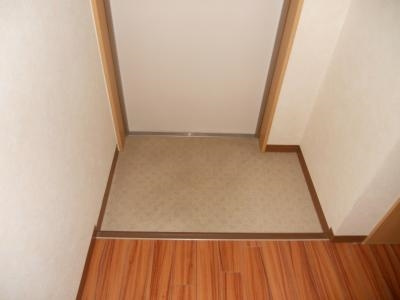 レーベンなぎの宮の玄関