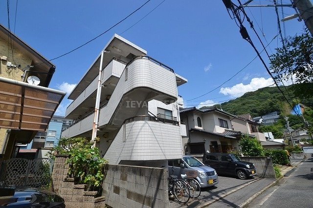 スリーゼ牛田の外観