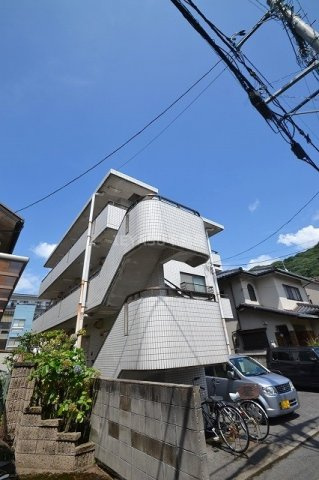 スリーゼ牛田の外観