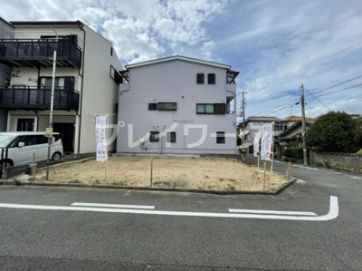 【前面道路含む現地写真】 | 浅香山小・新築一戸建て・北東角地・堺市堺区香ヶ丘町2丁 | 前面道路含む現地写真です