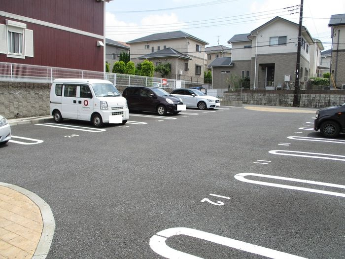ソフィアコート壱番館の駐車場