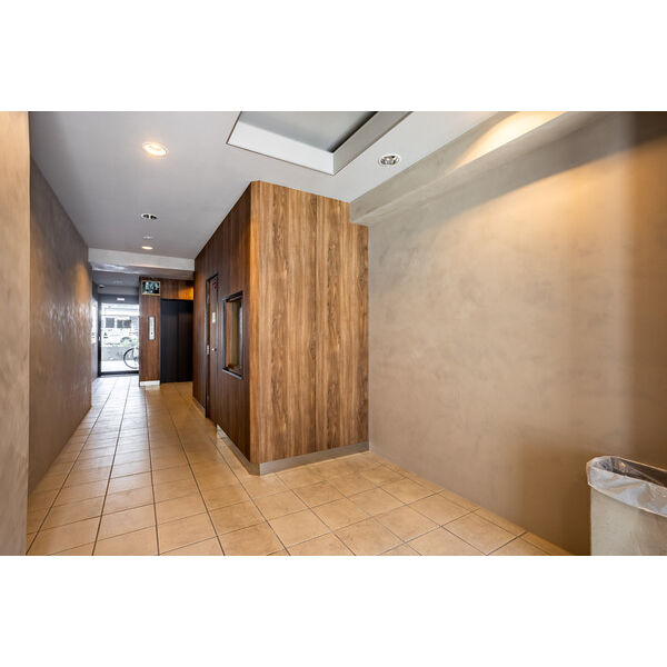 リードエイジ北浜　BRAVI不動産のエントランス