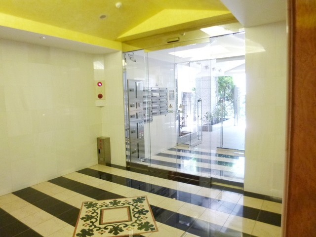 プルナスお茶の水のエントランス|エントランス