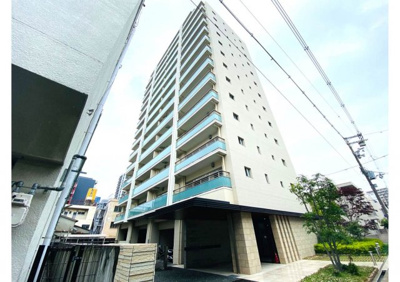 【外観】 | ユニハイム大今里南レジデンス | ◎大阪メトロ千日前線/今里筋線の各『今里駅』まで徒歩5分！！駅近物件です。
◎スーパーが近くお買い物が便利な立地ですね♪
◎小学校までは徒歩3分！！お子様の通学が安心ですね♪