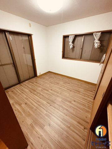 長浜戸建ての洋室