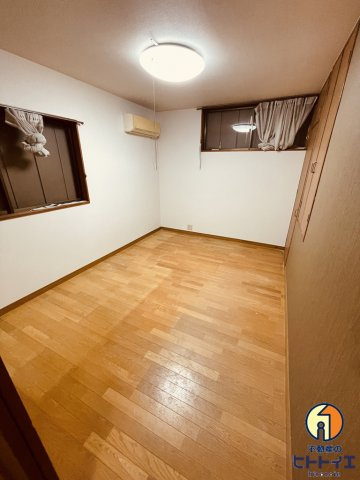 長浜戸建ての寝室