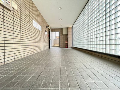 【エントランス】 | エクセルコート向丘 | エントランスです