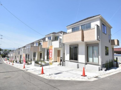 【前面道路含む現地写真】 | 武蔵村山市三ツ木/新築戸建 | 北東側4.84ｍ公道
南西側4.36ｍ公道
新設道路5ｍ採納予定