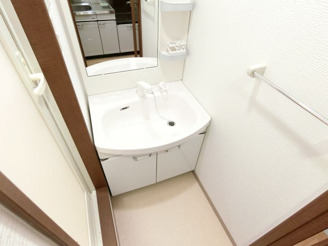 フジパレス楠町の洗面所