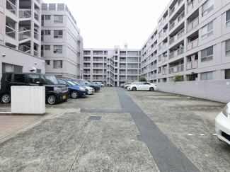 【駐車場】 | 平置き駐車場です。