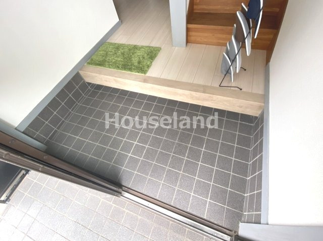 北島ハイツの玄関